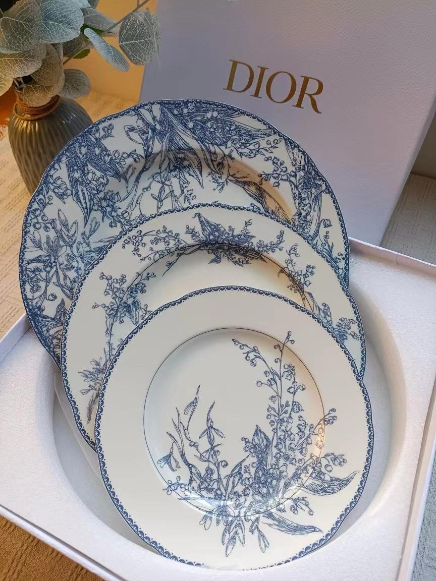 plates set of three - Image 3 of 6